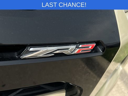 Used 2024 Chevrolet Colorado ZR2 w/ Technology Package AWD/4WD image 8
