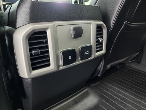 Used 2020 Ford F350 Lariat image 32