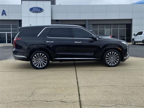 Used 2025 Hyundai Palisade Calligraphy image 2