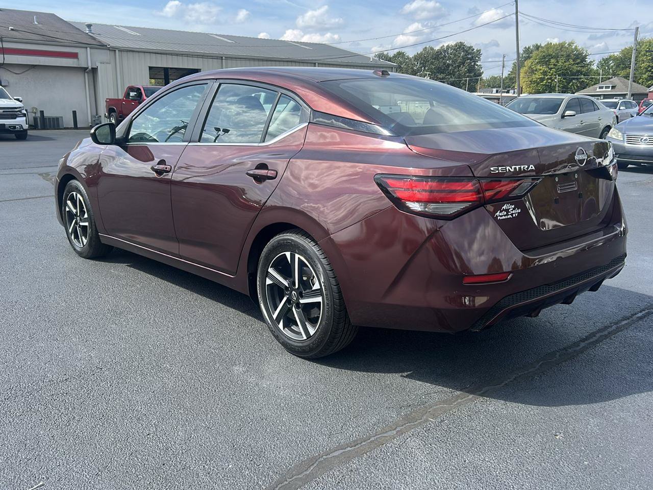 Used 2024 Nissan Sentra SV FWD image 7