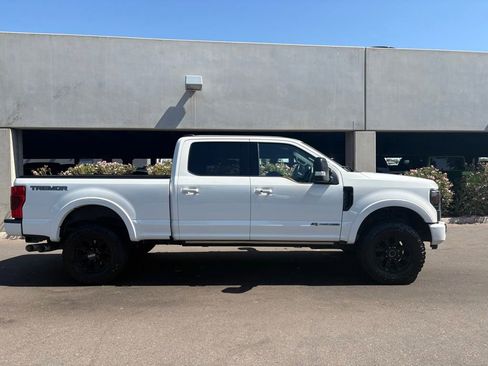 Used 2022 Ford F350 Lariat w/ Tremor Off-Road Package AWD/4WD image 3