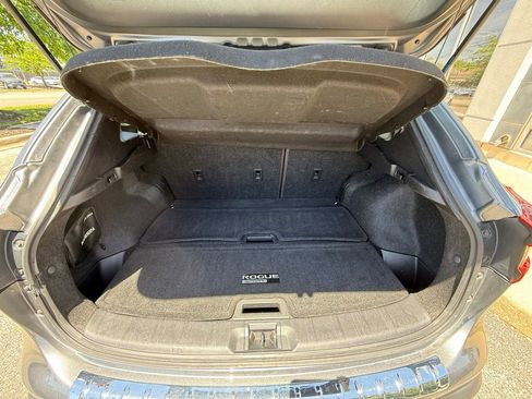 Used 2020 Nissan Rogue Sport SV FWD image 32