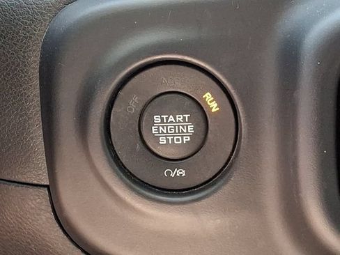 Used 2021 Jeep Wrangler Unlimited Sport AWD/4WD image 27