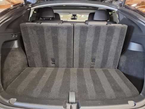 Used 2022 Tesla Model Y Long Range image 16