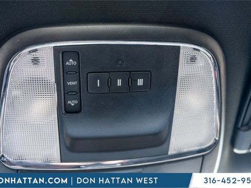 Used 2015 Dodge Charger R/T Scat Pack w/ Technology Group image 18