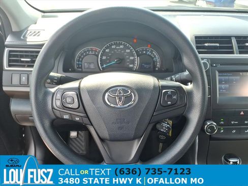 Used 2015 Toyota Camry LE image 18