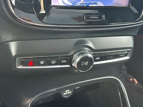 Certified 2023 Volvo C40 P8 Recharge Ultimate w/ Protection Package Premier AWD/4WD image 25