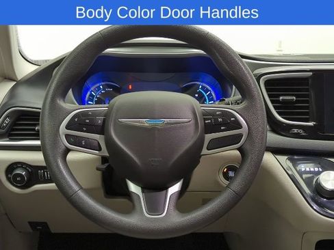 Used 2018 Chrysler Pacifica Touring Plus image 20