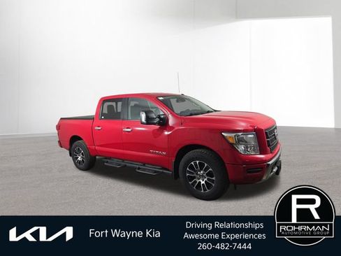 Used 2021 Nissan Titan SV w/ SV Convenience Package AWD/4WD image 6