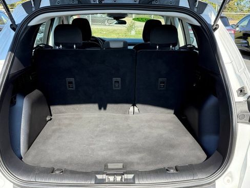 Used 2022 Ford Escape S image 19