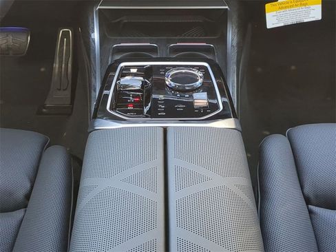 New 2026 BMW 760i xDrive image 19