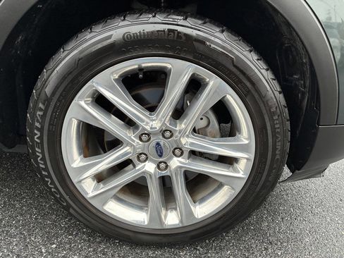 Used 2016 Ford Explorer XLT w/ Equipment Group 202A image 22