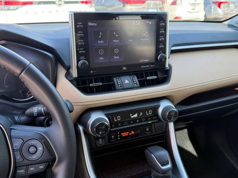 Used 2022 Toyota RAV4 Limited FWD image 17