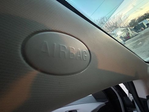 Used 2015 Chevrolet Sonic LT image 17