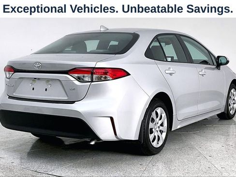 Used 2026 Toyota Corolla LE FWD image 2