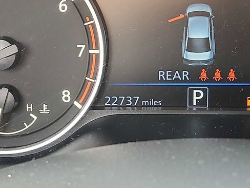 Used 2023 Nissan Altima 2.5 SV image 18