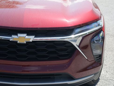 Used 2025 Chevrolet Trax LT image 16