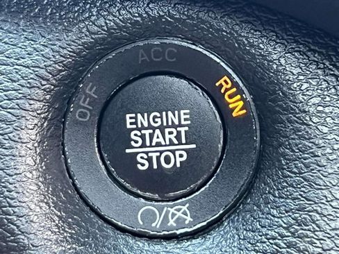 Certified 2021 Jeep Cherokee Limited image 28