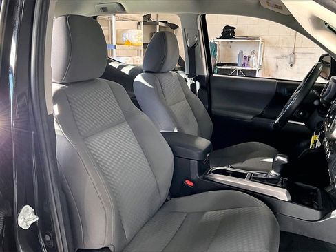 Used 2022 Toyota Tacoma SR5 image 27