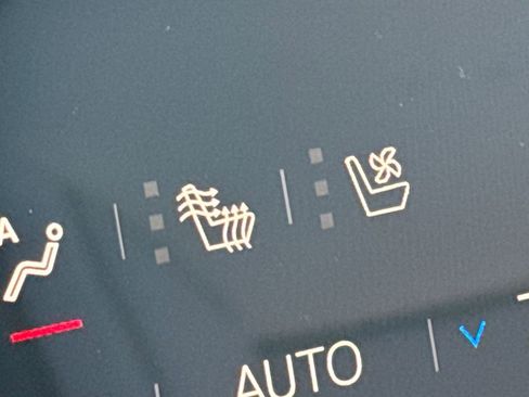 New 2026 GMC Yukon Denali image 17