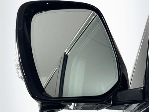 Used 2019 INFINITI QX80 Luxe image 5