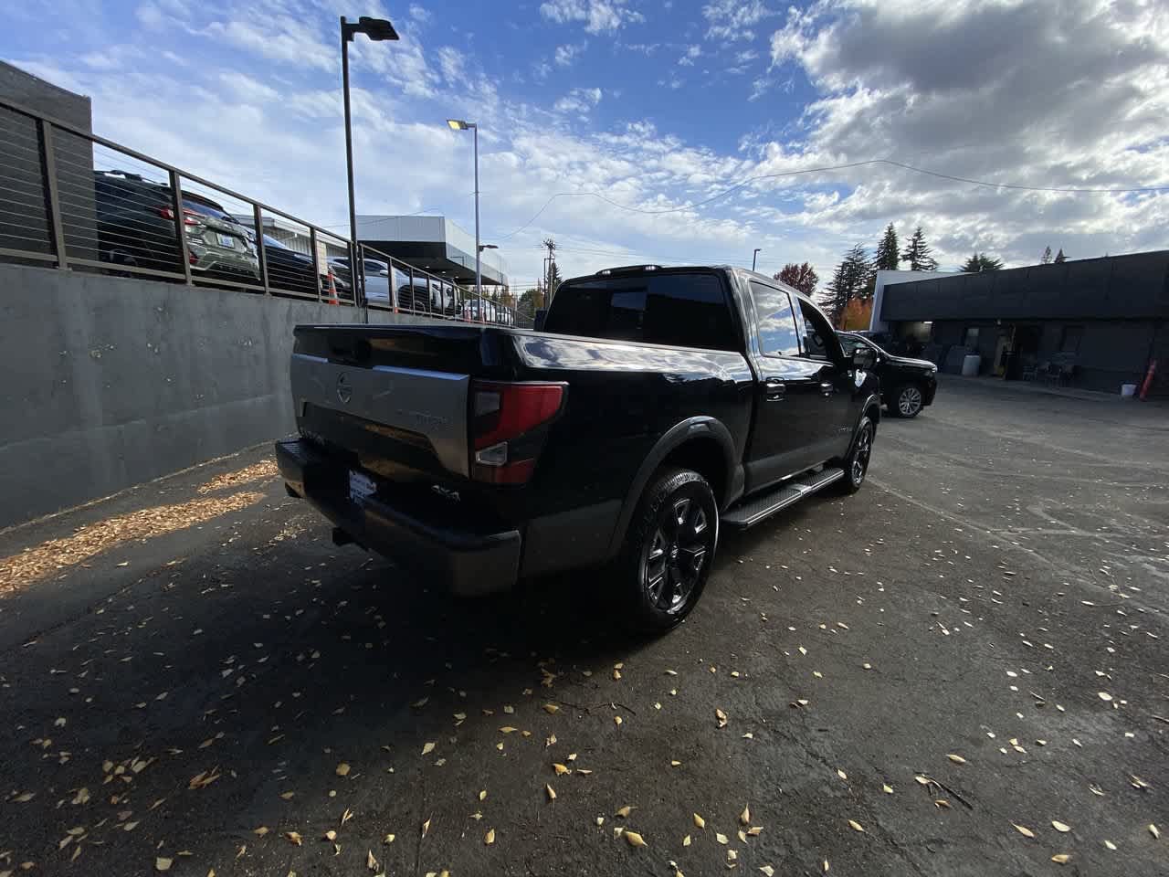Used 2021 Nissan Titan Platinum Reserve w/ Moonroof Package AWD/4WD image 6