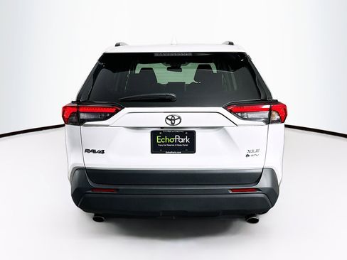 Used 2025 Toyota RAV4 XLE image 7