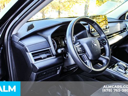 Used 2024 Mitsubishi Outlander SE image 33