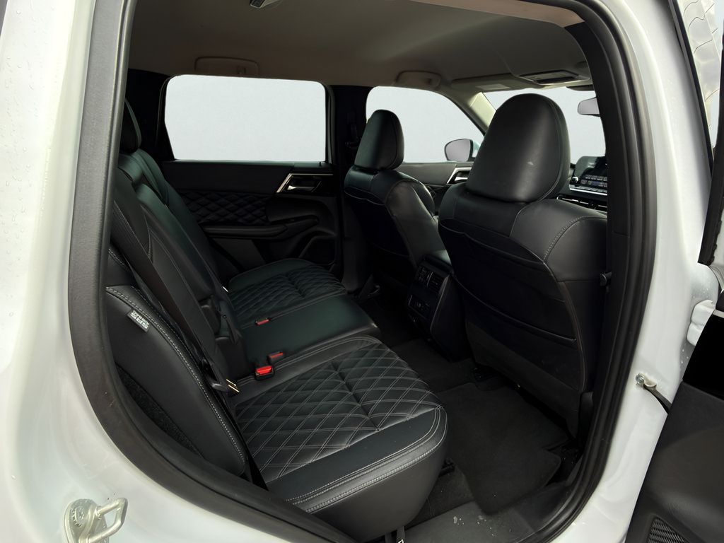 Used 2022 Mitsubishi Outlander SEL FWD image 28