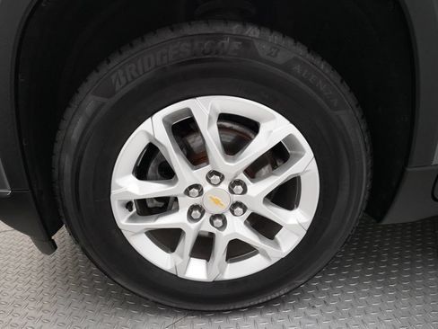 Used 2019 Chevrolet Traverse LT FWD image 24