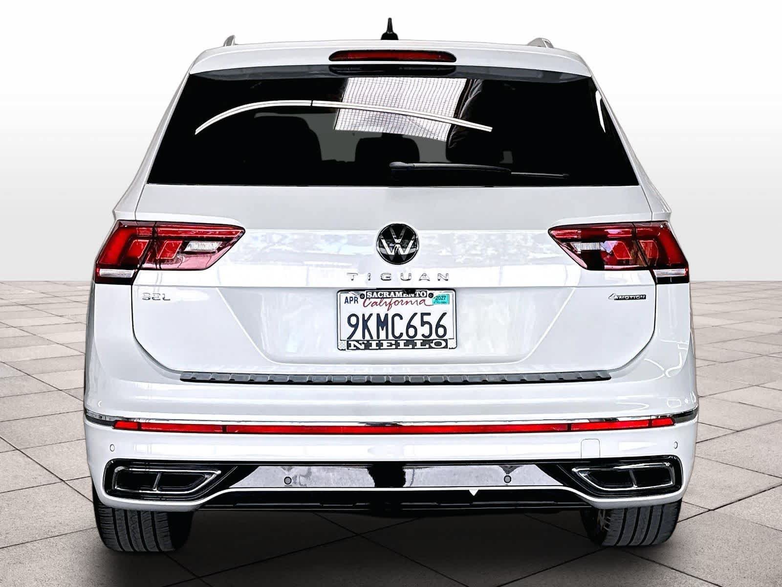 Used 2024 Volkswagen Tiguan SEL R-Line AWD/4WD image 8
