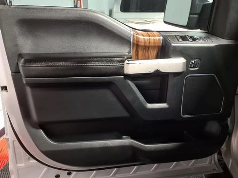 Used 2019 Ford F150 Lariat AWD/4WD image 16
