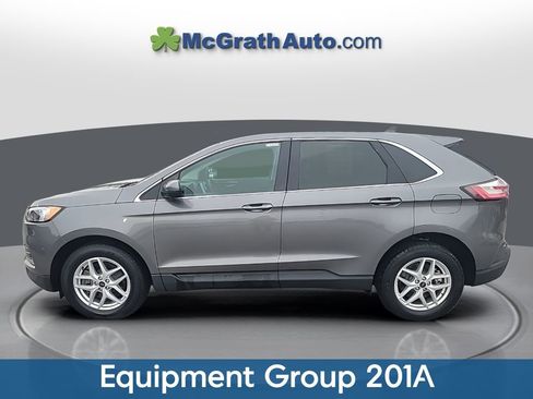 Used 2022 Ford Edge SEL w/ Convenience Package image 3