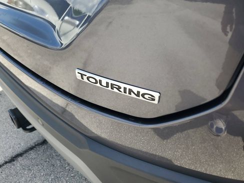 Used 2024 Honda Pilot Touring image 9