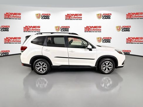 Used 2024 Subaru Forester Premium AWD/4WD image 18