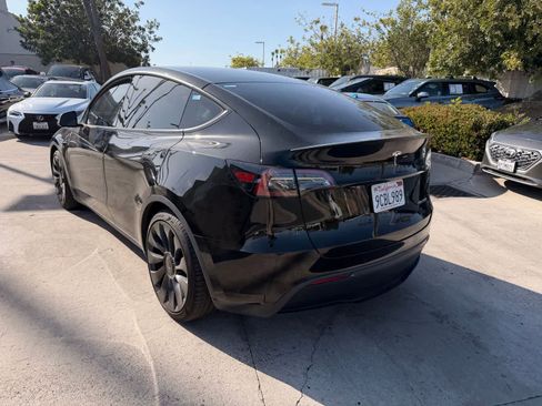 Used 2022 Tesla Model Y Performance AWD/4WD image 7