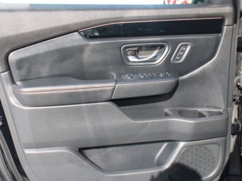 Used 2024 Honda Pilot TrailSport image 11