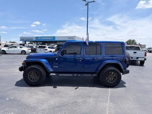 Used 2020 Jeep Wrangler Unlimited Sahara w/ Safety Group AWD/4WD image 2