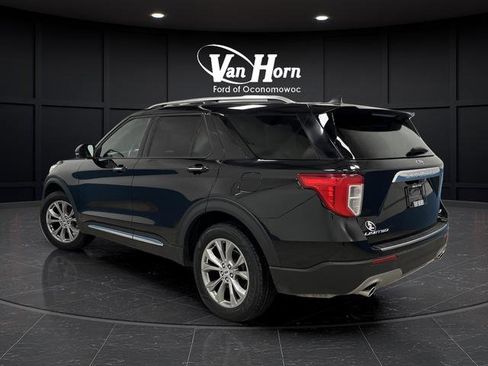 Used 2023 Ford Explorer Limited image 3
