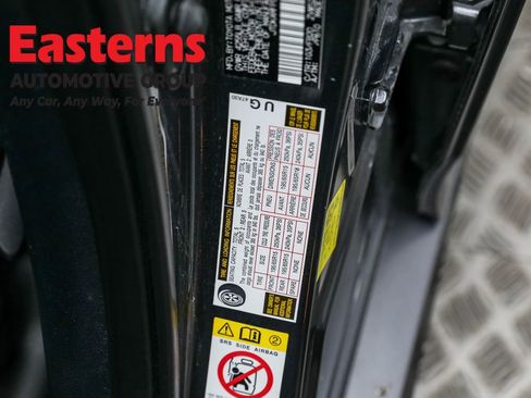 Used 2022 Toyota Prius Prime LE image 32