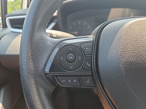 Used 2024 Toyota Corolla LE FWD image 11