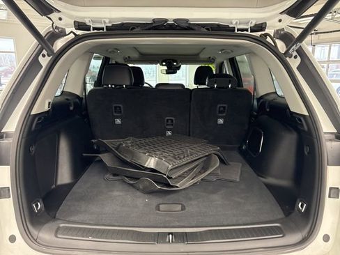 Used 2022 Jeep Grand Cherokee Limited 4xe image 13