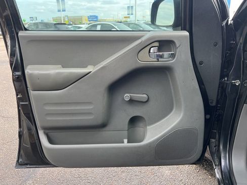Used 2017 Nissan Frontier S image 18