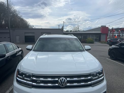 Used 2019 Volkswagen Atlas SEL R-Line image 4