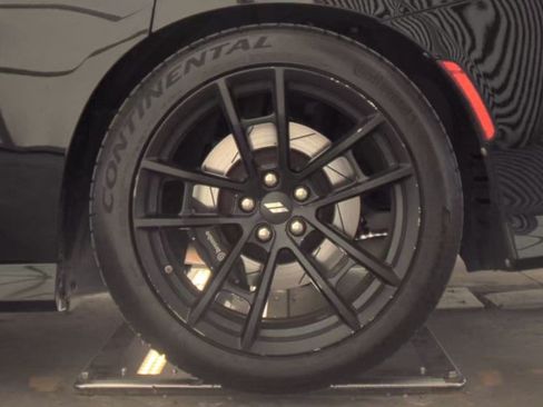 Used 2017 Dodge Charger R/T RWD image 8