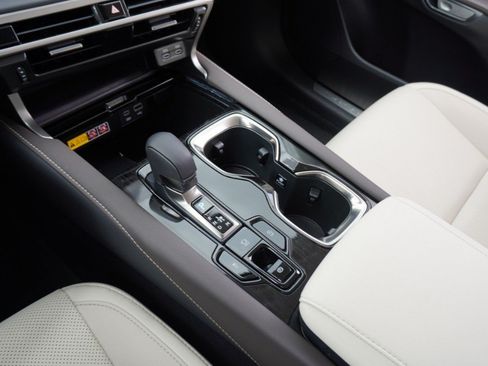 Certified 2024 Lexus RX 350 FWD w/ Technology Package image 20