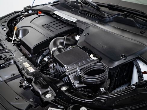 Used 2024 Land Rover Range Rover Evoque S image 46