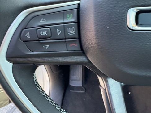 New 2025 Jeep Grand Cherokee Limited w/ Black Appearance Package image 17