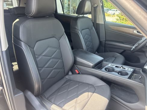 Used 2024 Volkswagen Atlas SE AWD/4WD image 22