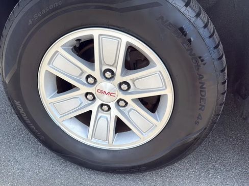 Used 2018 GMC Sierra 1500 SLE w/ SLE Value Package AWD/4WD image 5